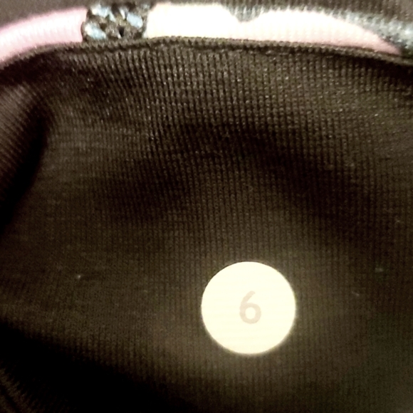 SZ 6 LULULEMON SECRET GARDEN  WUNDER UNDER PANT REVERSIBLE - Picture 6 of 7